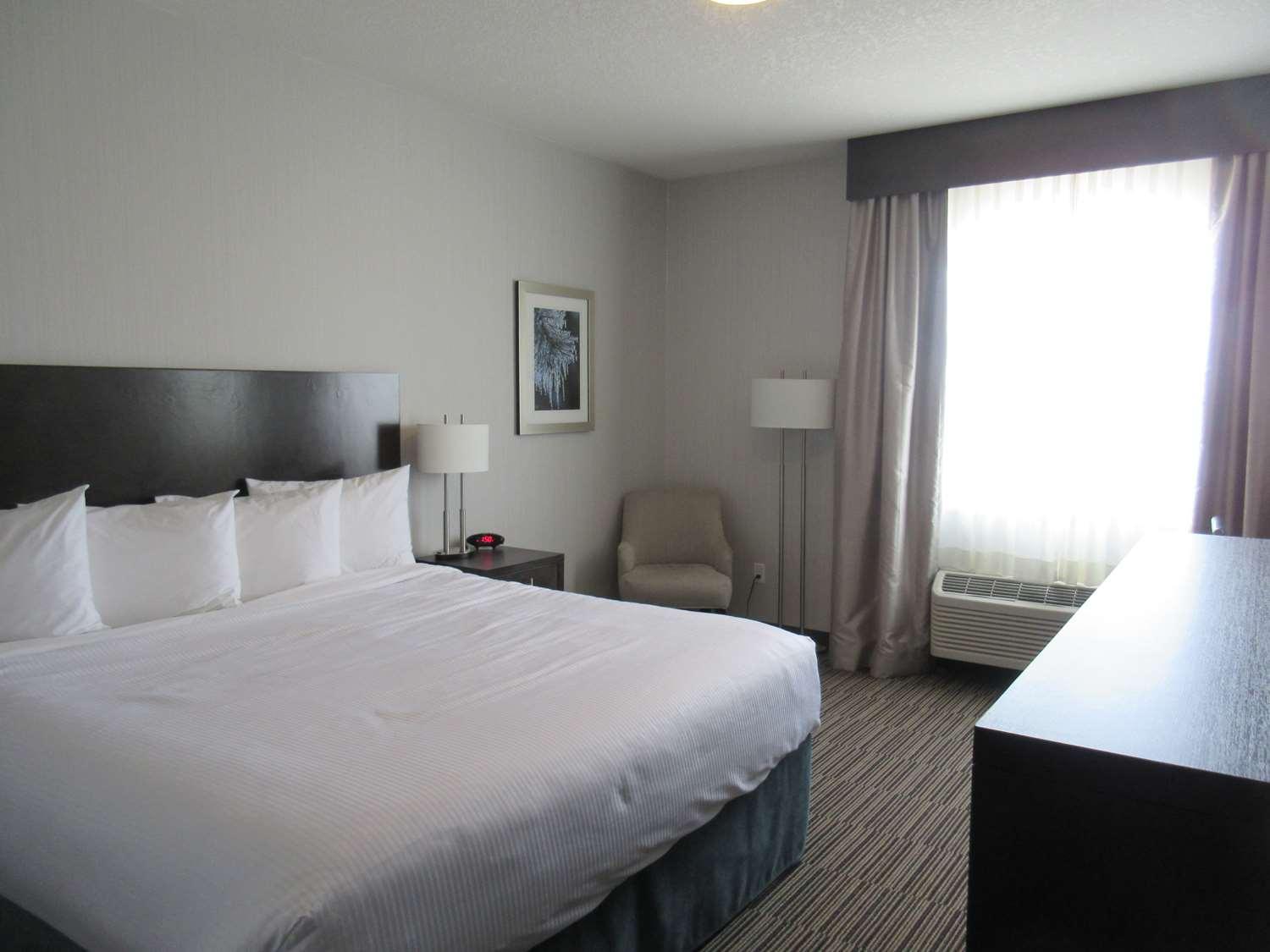 Best Western Plus Airdrie Gateway Exterior foto